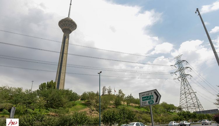 عکس برج میلاد از محله گیشا تهران